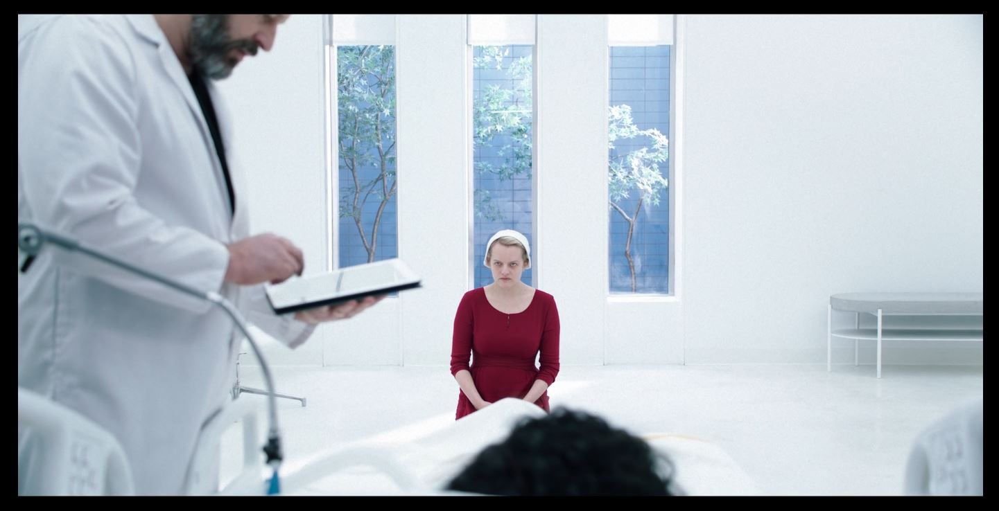 Dignidad y fuerza de las oprimidas en El cuento de la criada