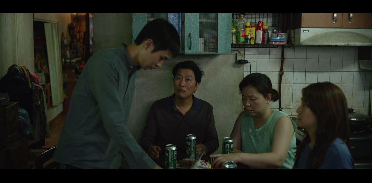 Parásitos, la estafa como única vía para los pobres